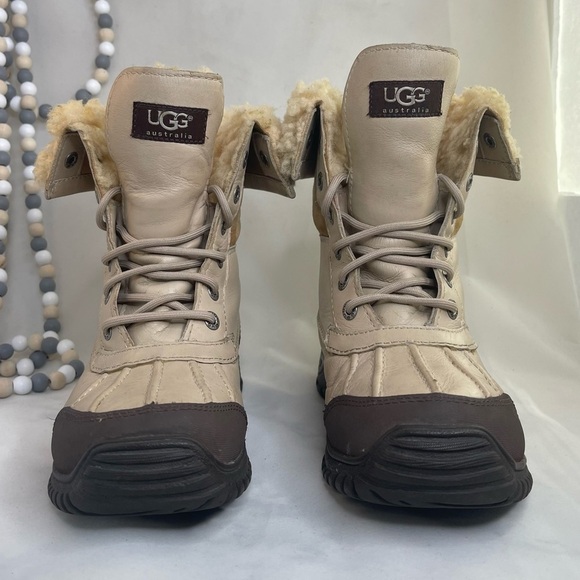 UGG 1909 Adirondack Women's Leather Snow Boots size 6.5 Beige and Brown - Picture 10 of 13